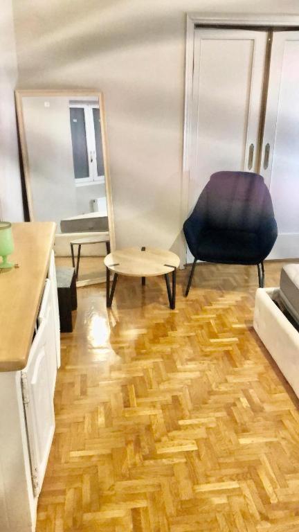 Economy Shared Apartment B In Central Athen Eksteriør billede
